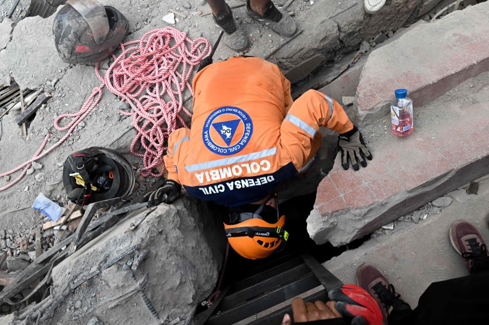 Search efforts in Colombia enter ‘final phase’ as quake toll reaches 265